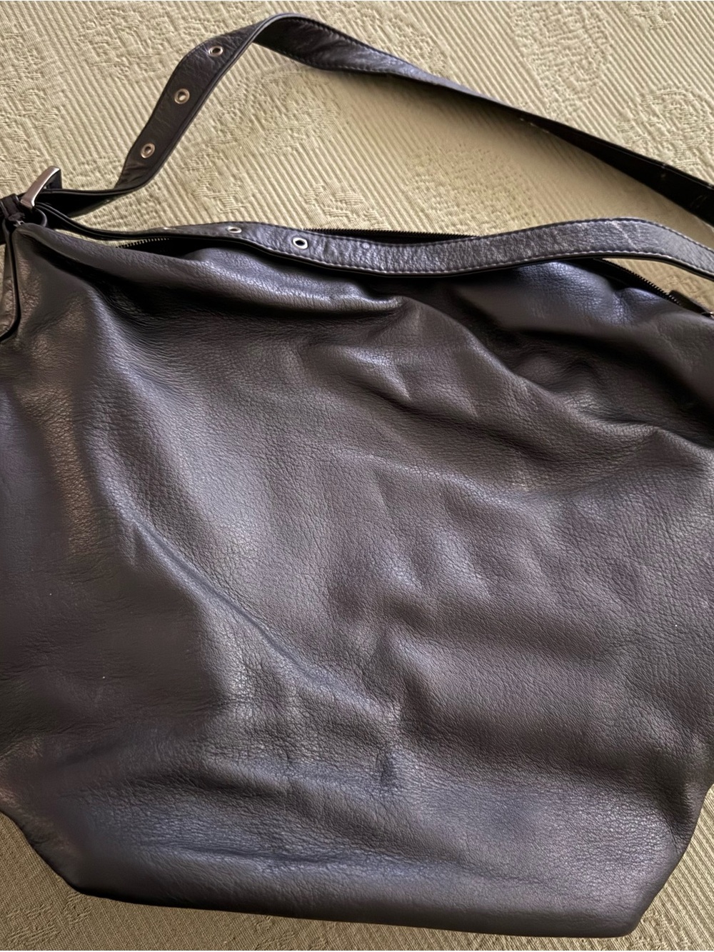 Stone Mountain Accessories Black leather large hobo style bag